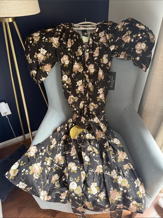 Tuckernuck Dresses & Skirts - Tuckernuck Black Floral Dress with Tie Waist